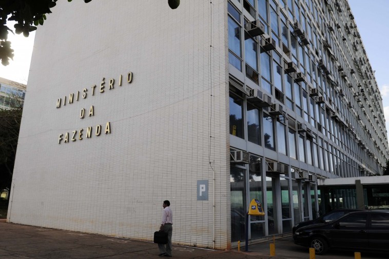 ministerio-da-fazenda-758x505